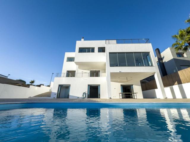 Chalet en venta en Zubia La, Altos de la Zubia. Chalet MINIMALISTA de DISEÑO MODERNO en venta en La Zubia. Chalets Zubia.