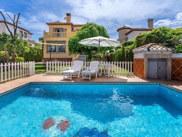 Chalet en venta en Zubia La, La Zubia Ciudad. Magnifico chalet en venta en La Zubia. Chalets Zubia.