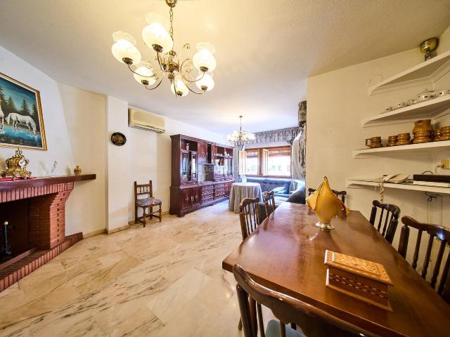 Chalet en venta en Zubia La, La Zubia Ciudad. Planta Baja en la Zubia. Chalets Zubia.