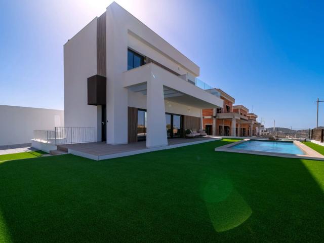 Chalet en venta. FINESTRAT