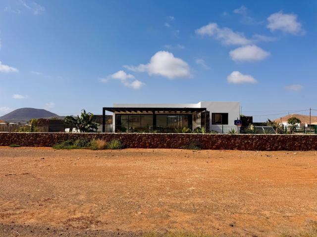 Chalet en venta. OLIVA, LA