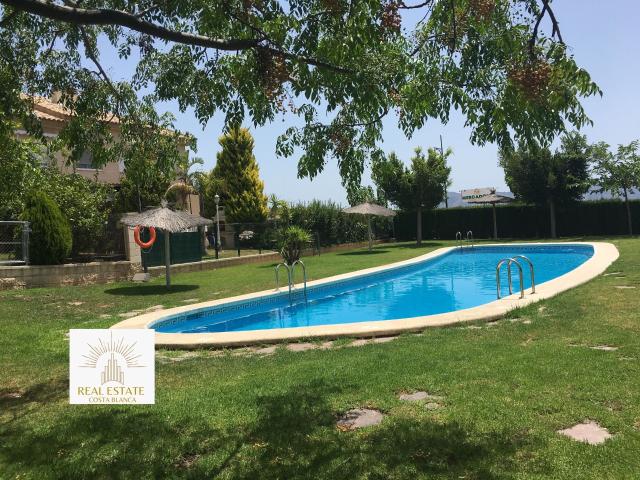 Chalet en venta. LA NUCíA
