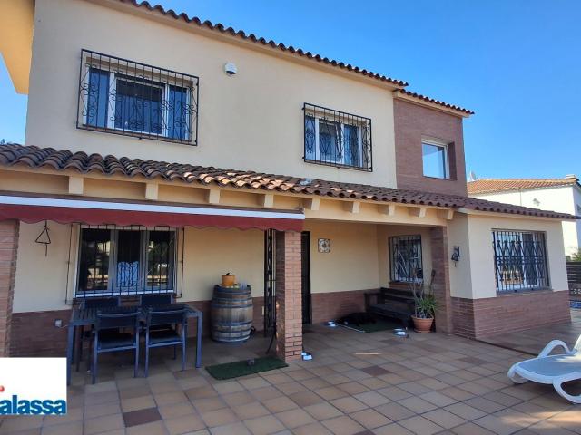 Chalet en venta. LLORET DE MAR