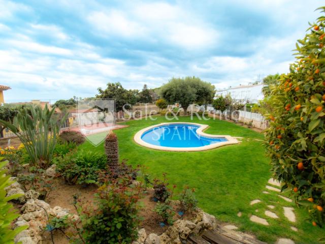 Chalet en venta. LLORET DE MAR