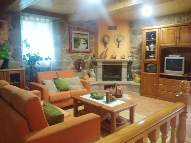 Chalet en venta. SILLEDA