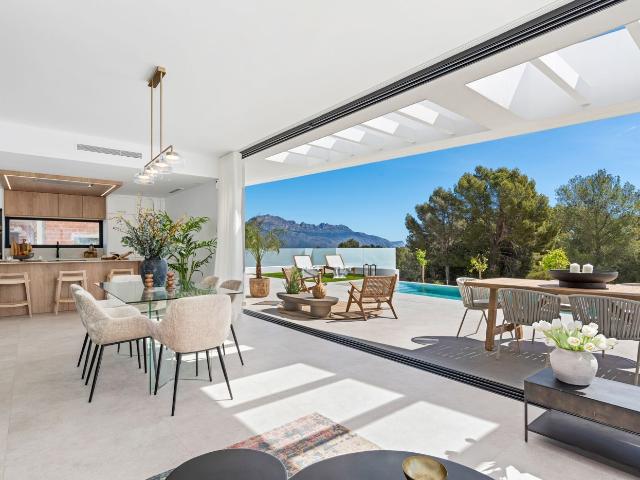 Chalet en venta. POLOP DE LA MARINA