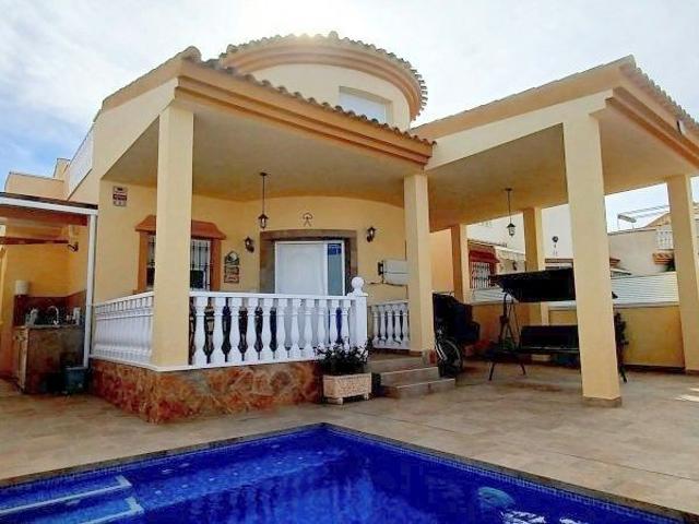 Chalet en venta. PILAR DE LA HORADADA
