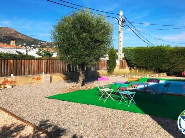 Chalet en venta. ROSES