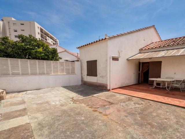 Chalet en venta. ROSES