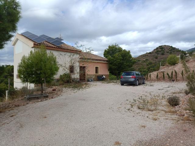 Chalet en venta. TOTANA