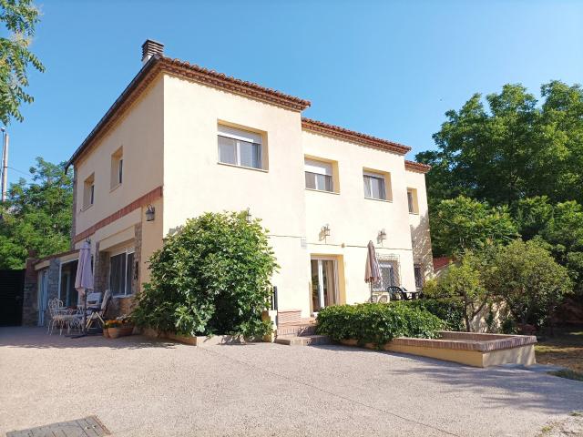 Chalet en venta. TERUEL