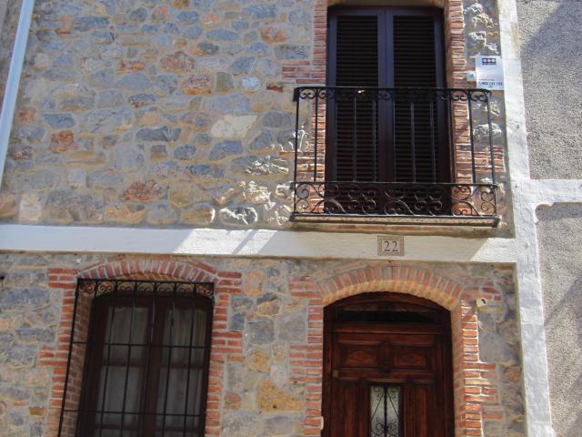 CHALET EN ZONA CENTRO DE OROPESA 4 DORMITORIOS 2 BAÑOS 190 M2 TRASTERO