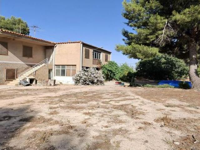 CHALET EN ZONA DE FUENTECICAS POR 185.000 EUROS