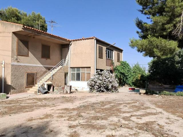 CHALET EN ZONA DE FUENTECICAS POR 185.000 EUROS