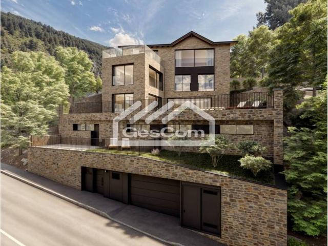 Chalet, Encamp