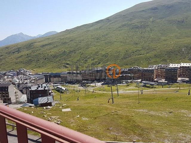 Chalet, Encamp