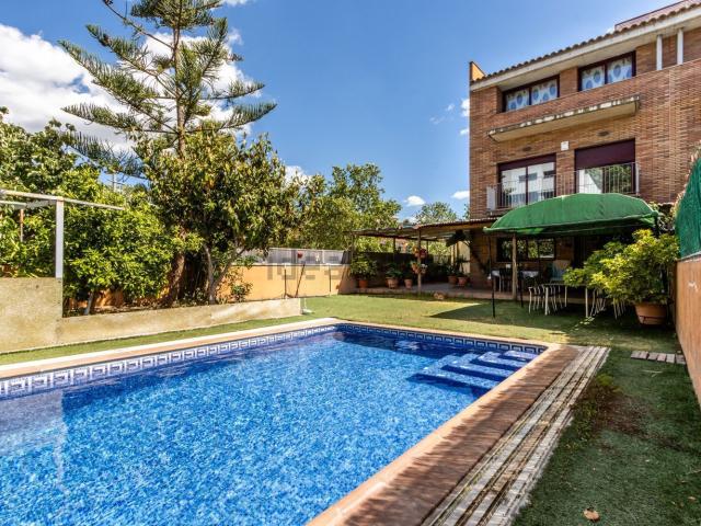 Chalet, Eixample Can Bogunya, Castellar del Vallès