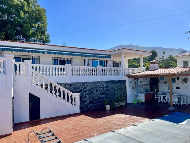 Chalet, El Paso