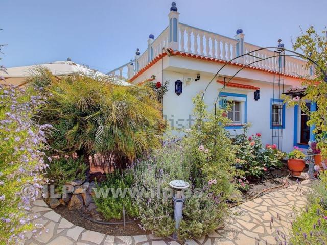 Chalet, El Paso