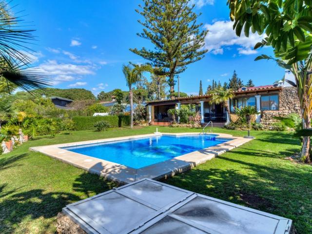 Chalet, El Rosario Ricmar, Marbella