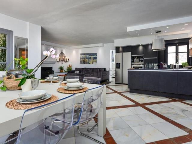 Chalet, El Velerín, Estepona