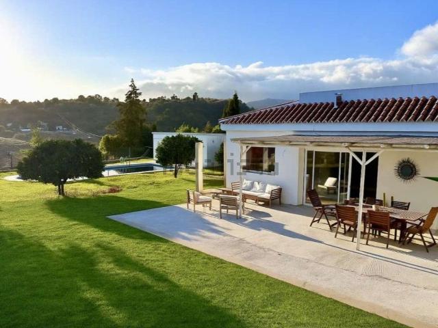 Chalet, El Velerín, Estepona
