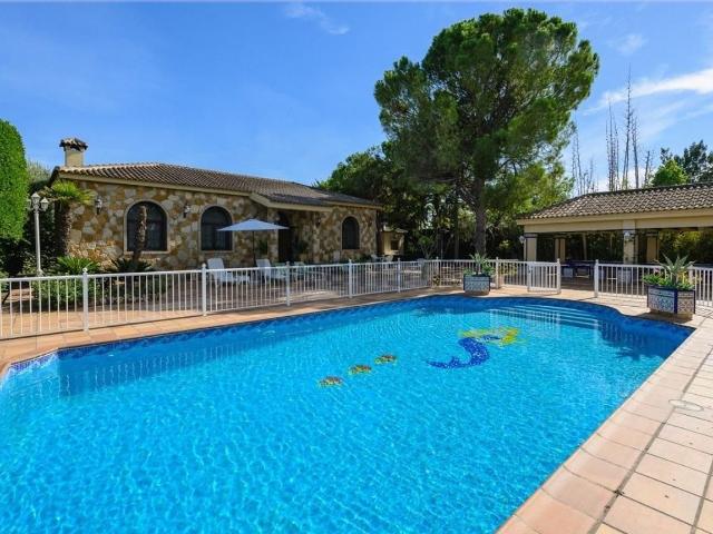 Chalet, Elche / Elx
