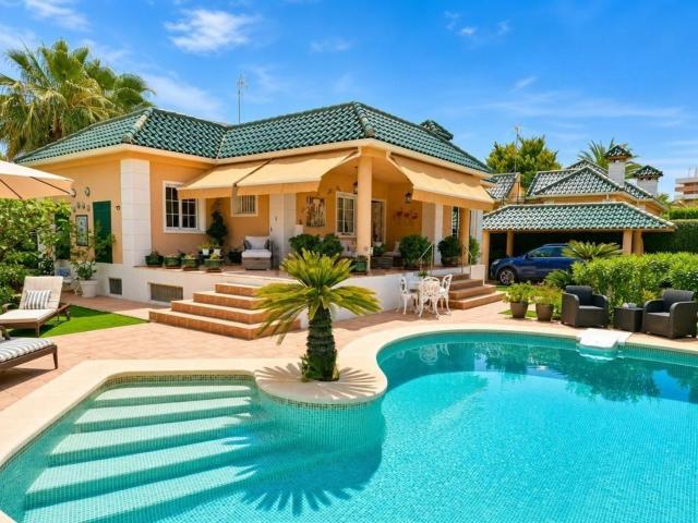 Chalet, Elche / Elx