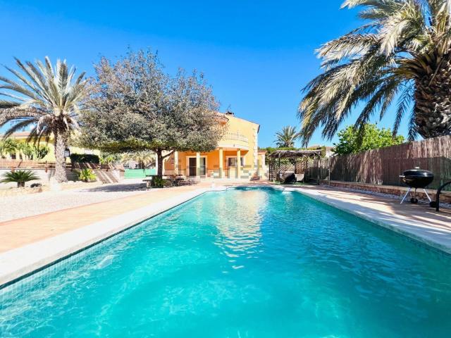 Chalet, Elche / Elx
