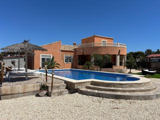 Chalet, Elche / Elx