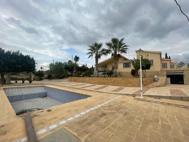 Chalet, Elche / Elx