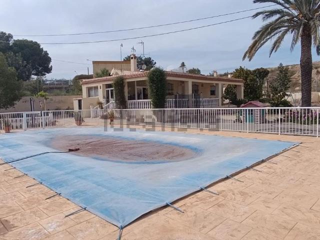 Chalet, Elche / Elx