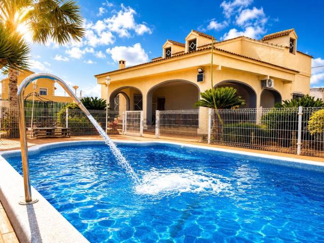 Chalet, Elche / Elx