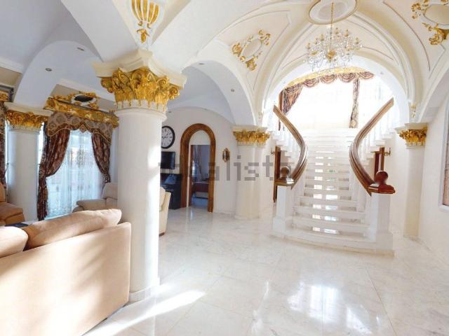 Chalet, Elche / Elx