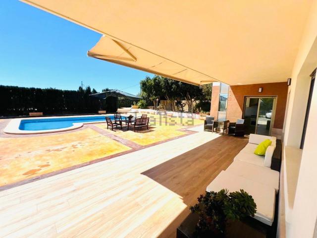 Chalet, Elche / Elx