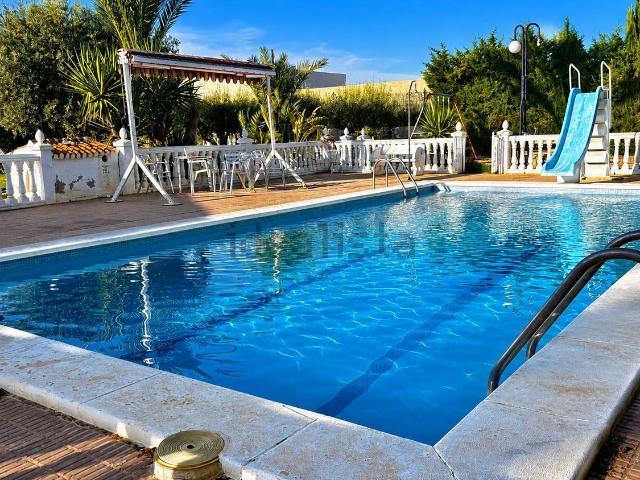 Chalet, Elche / Elx