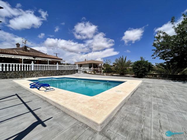 Chalet, Elche / Elx