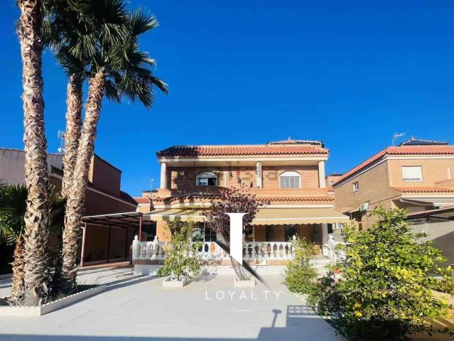Chalet, Elche / Elx