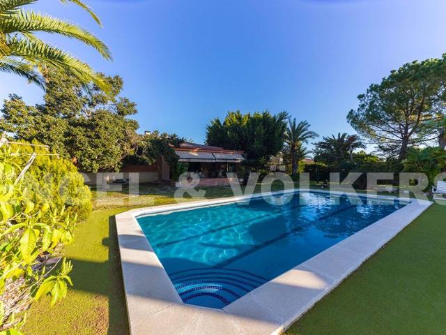 Chalet, Elche / Elx