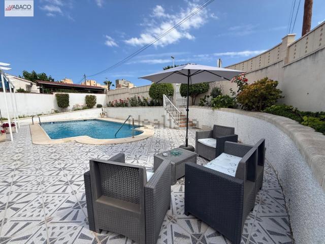 Chalet, Elche / Elx