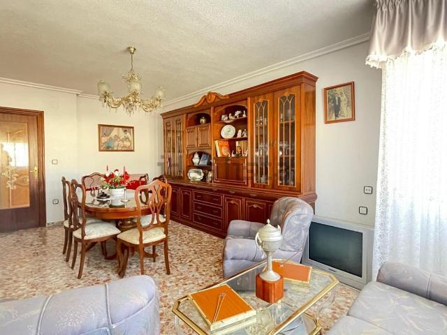 Chalet, Elda