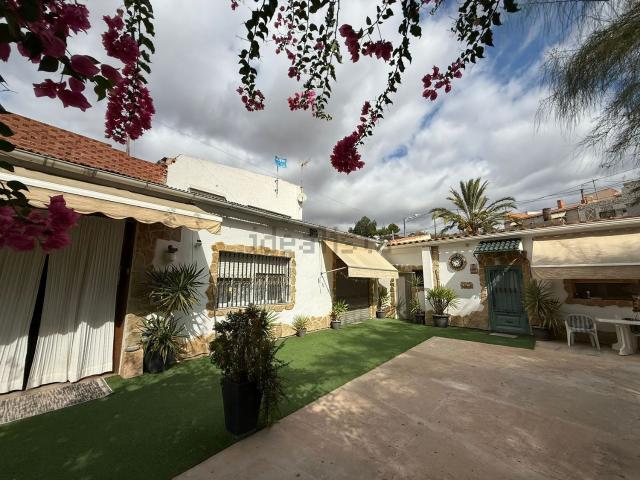 Chalet, Elda