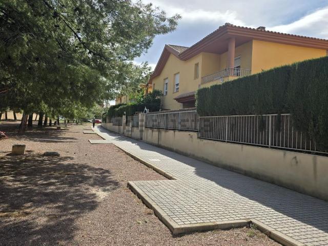 Chalet, Elda