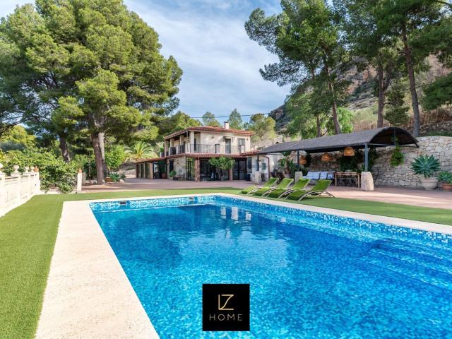 Chalet, Elda