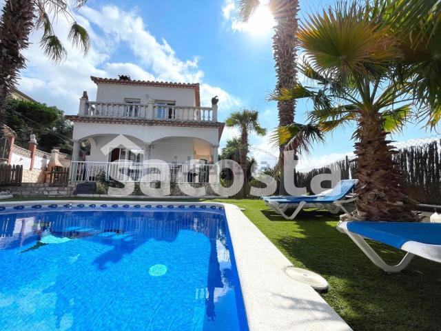 Chalet, Els Pinars, Lloret de Mar
