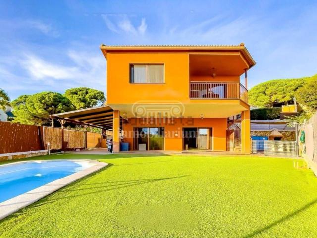 Chalet, Els Pinars, Lloret de Mar