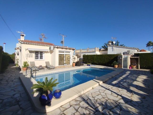 Chalet, Els Poblets