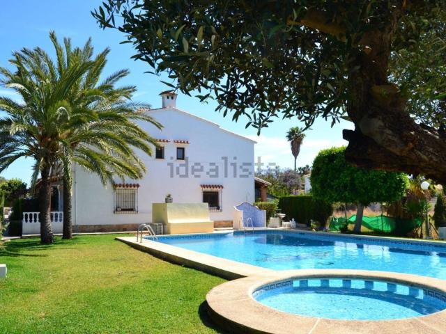 Chalet, Els Poblets