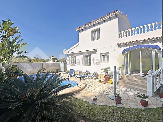 Chalet, Els Poblets