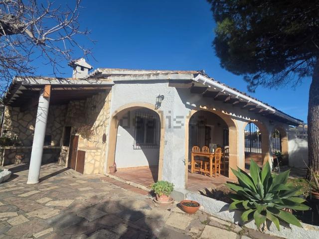 Chalet, Els Poblets